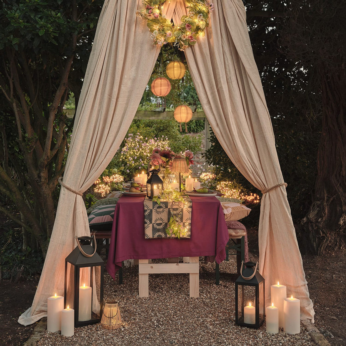 Black Handle LED Lantern Trio - product photo 4